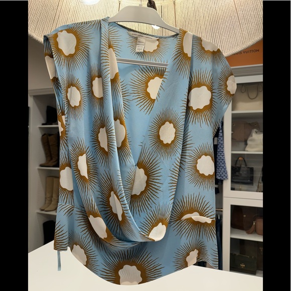 Diane Von Furstenberg Elissa printed drape silk blouse - Picture 6 of 11